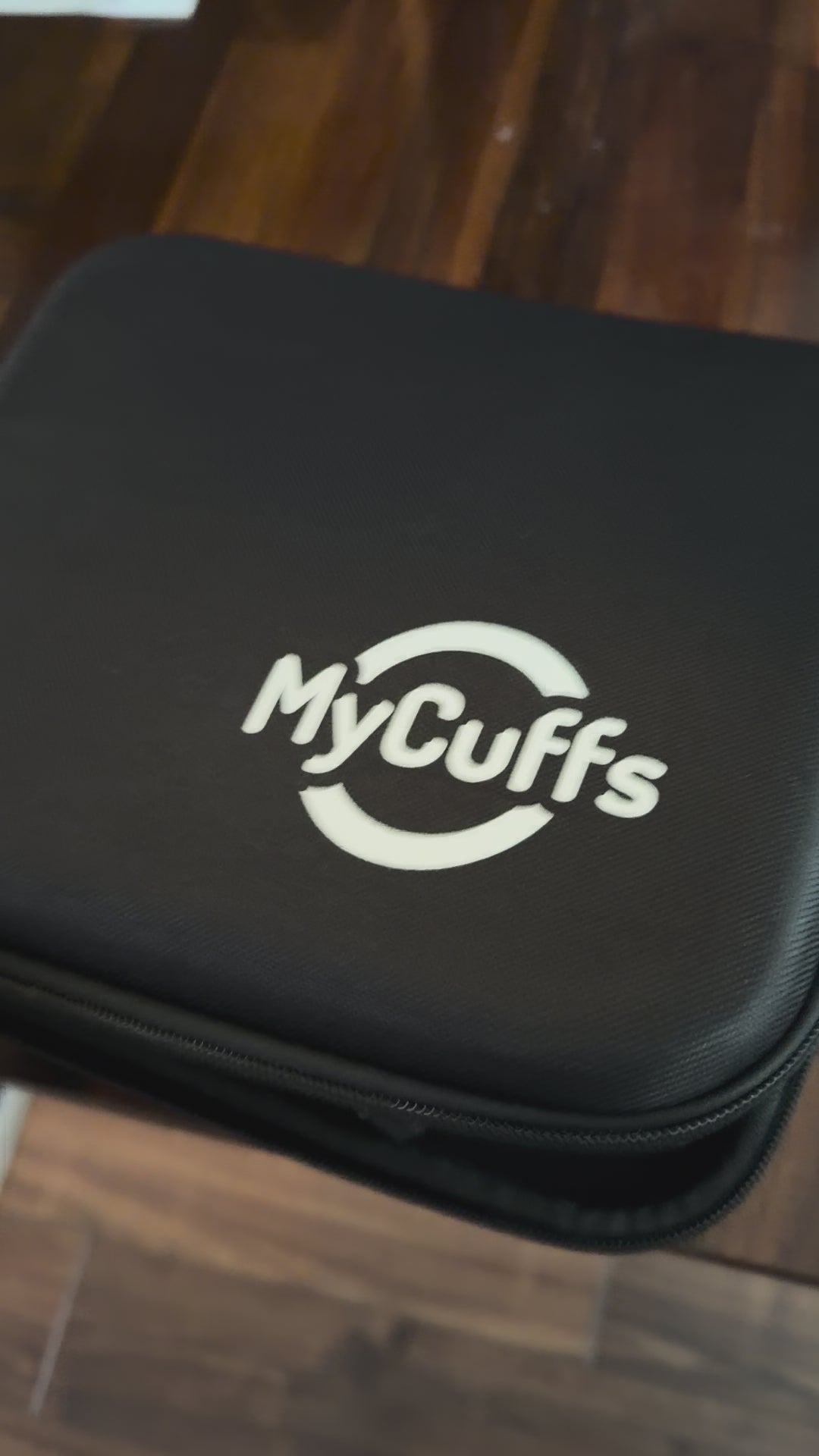 Lihashuoltovasara - MyCuffs, Gun